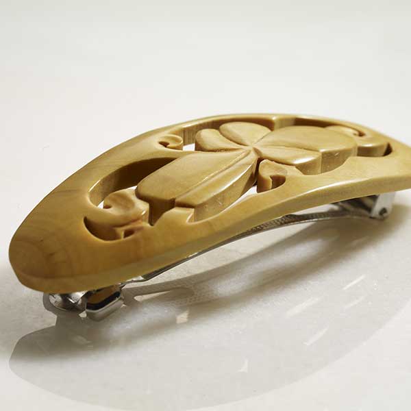 Barrette arabesque encadrée  buis japonais　ovale　B